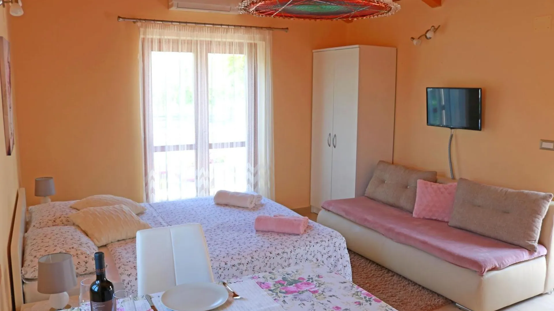Studio Apartment Volta Crveni Vrh